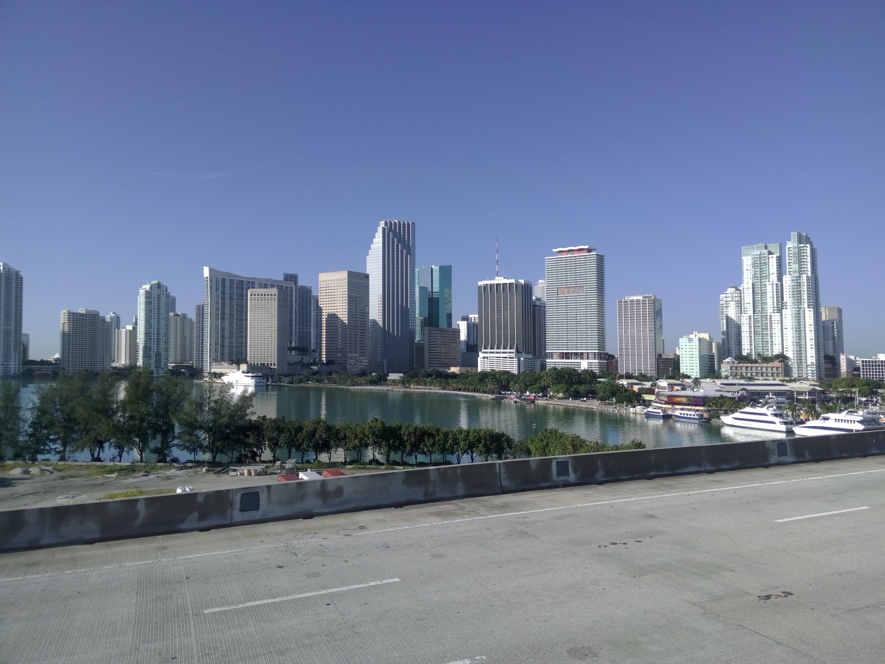 cruise 2015 - Vue de Miami depuis un pont