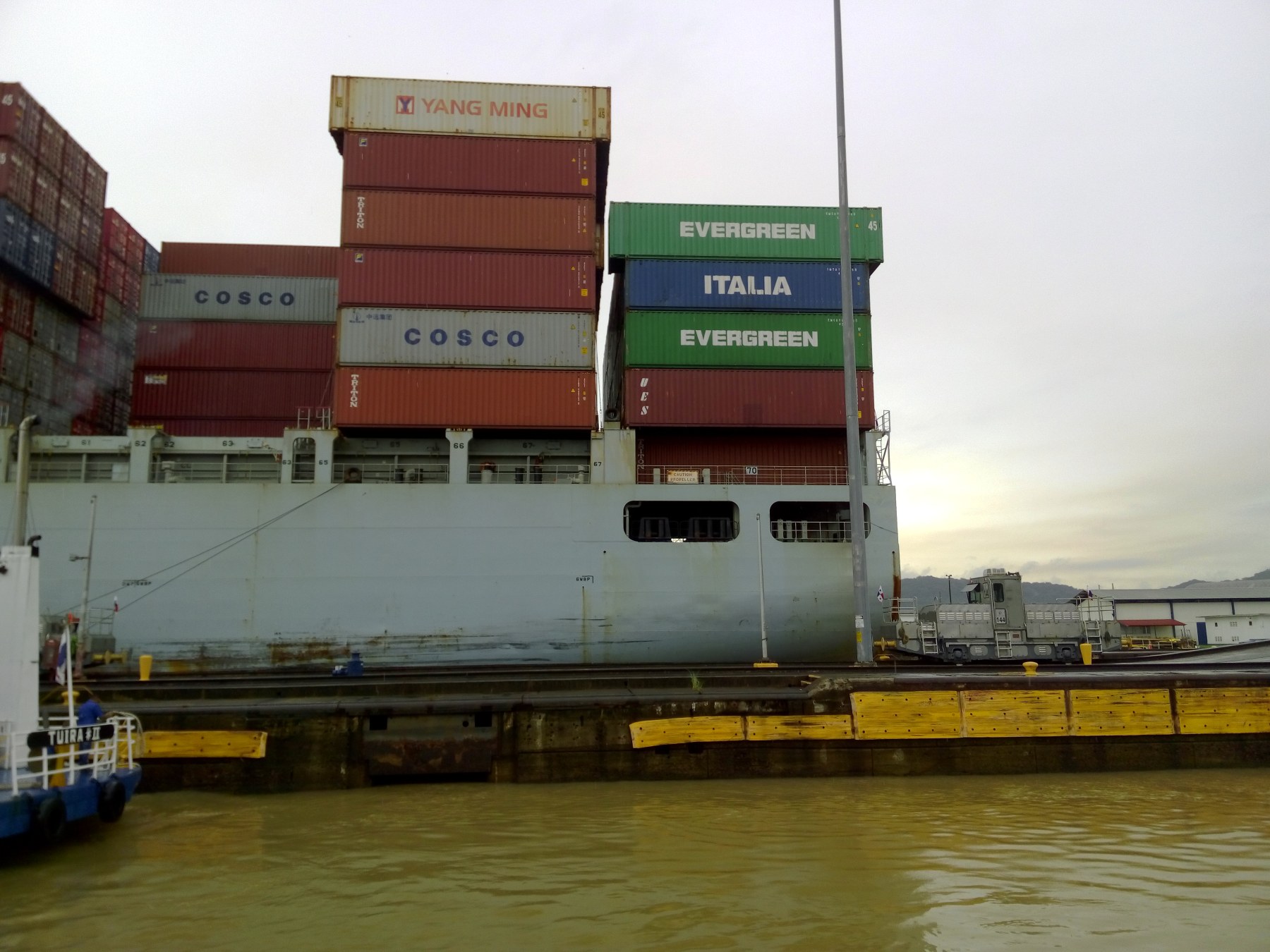 Port de Panama, navire porte-conteneurs