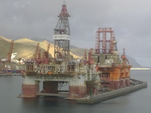 Pétrobras West Taipus au port de Santa Cruz Pétrobras West Taipus au port de Santa Cruz